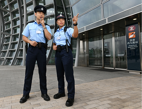 圖片：警犬隊警員執行職務