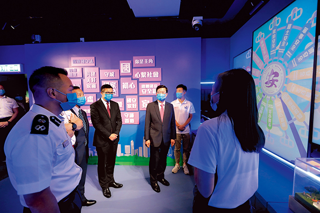 活化后的警队博物馆以 「国家安全暨庆祝香港回归二十五周年」为主题，举办首个专题展览。